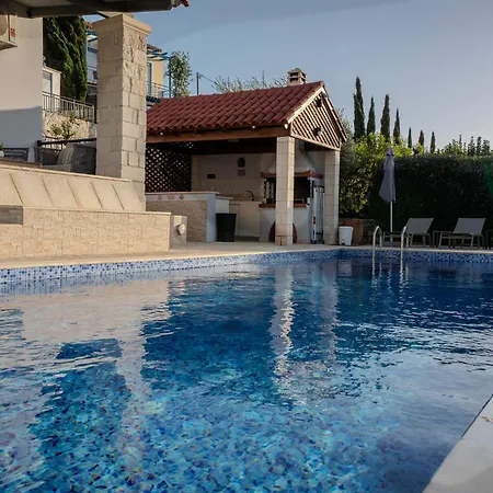 Marianne Βίλα Χανιά